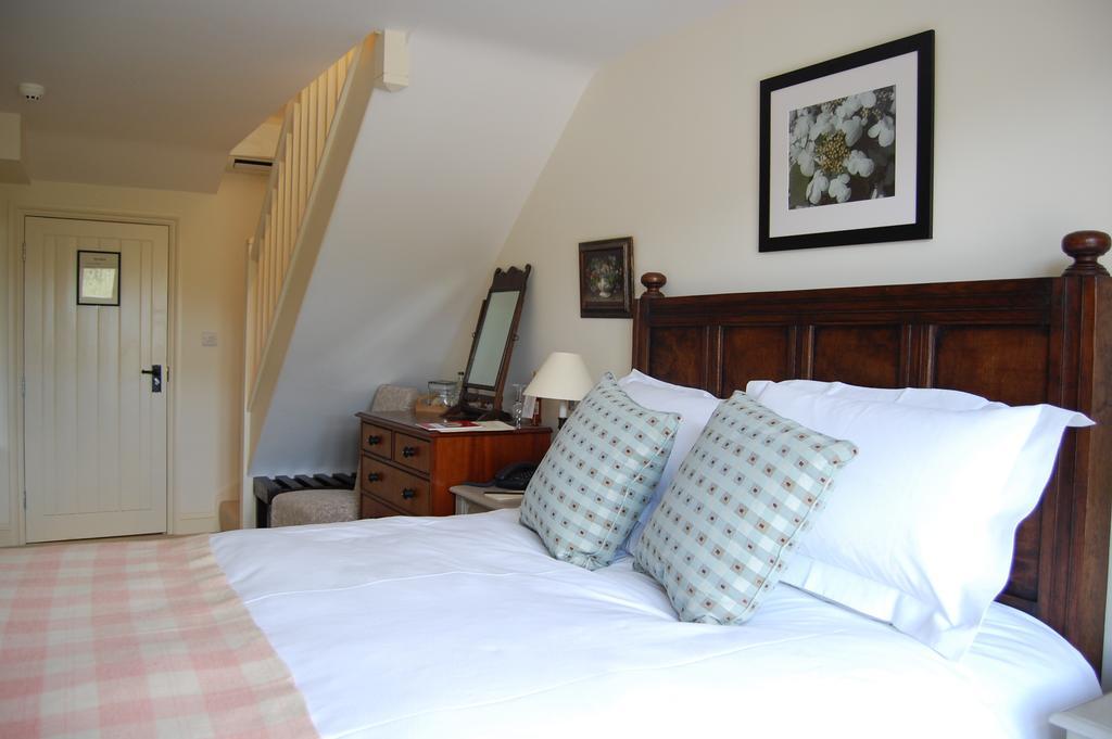 The Bell At Skenfrith Otel Oda fotoğraf